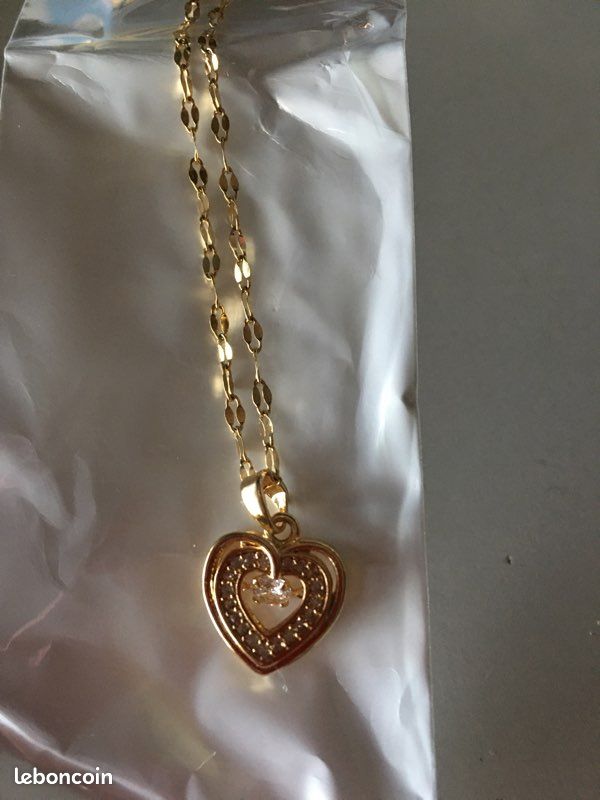 Chaîne avec pendentif , Coeur ,en Acier inoxydable doré (image 1)