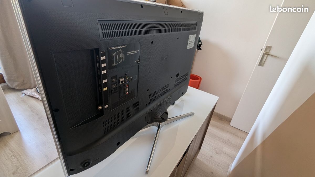 Samsung Smart TV 40" Full HD (image 3)