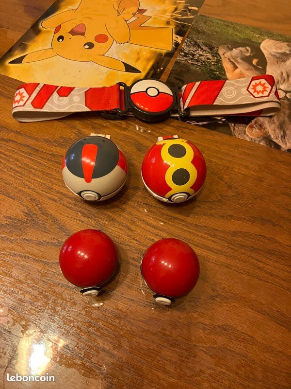Ceinture et boules Pokémon très bon état (image 1)