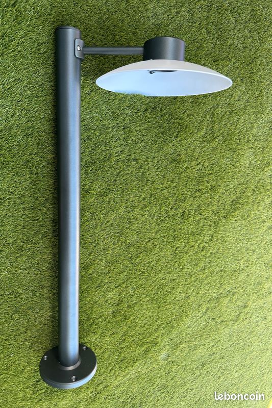 2 luminaires, lampadaires, bornes extérieures neuves Aubanne de Pradier (image 2)