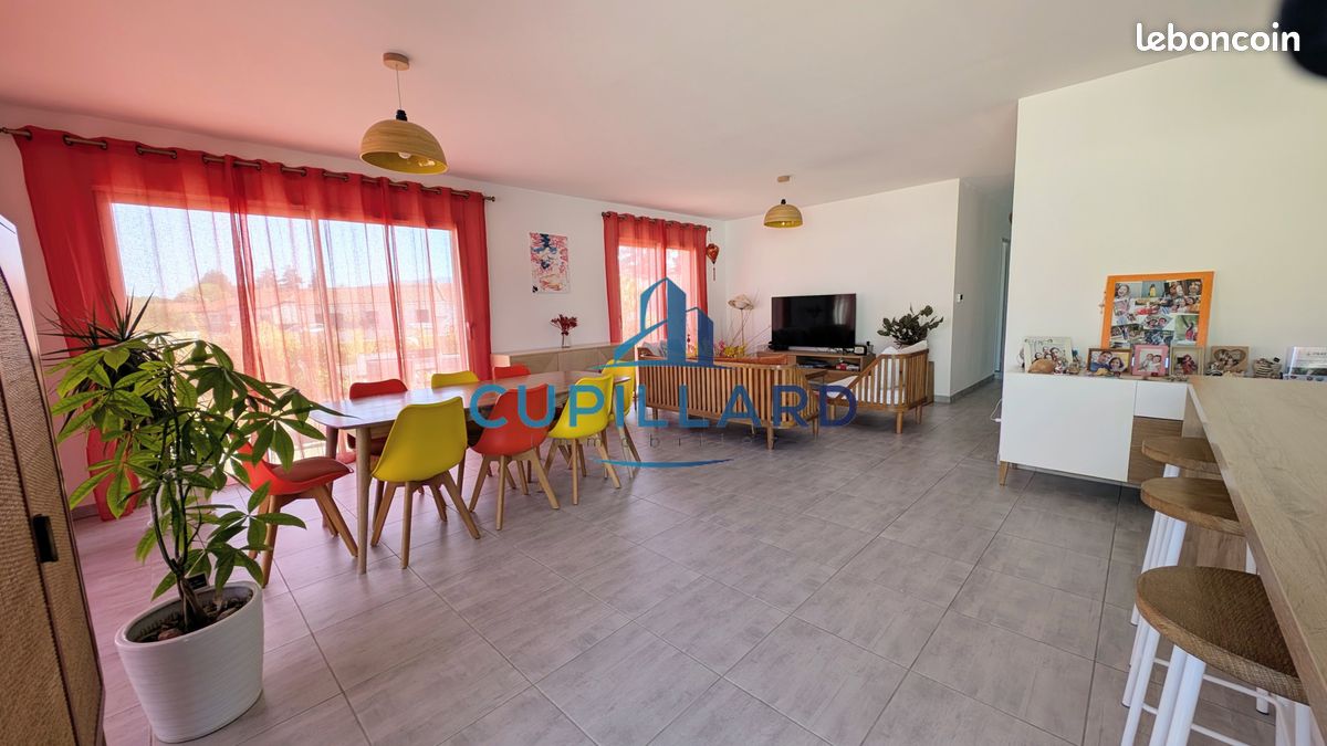Maison 5 pièces 110 m² · à Renaison · 110 m² · 279 000 €
