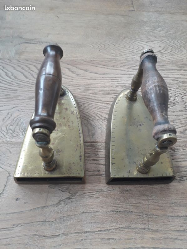 Lot de deux fers anciens (image 1)