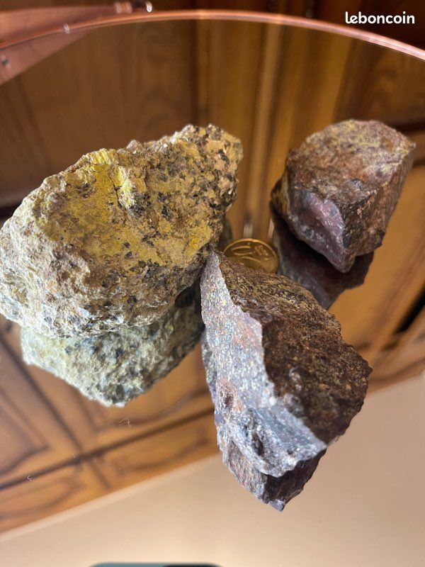 Autunite pierre uv (image 16)