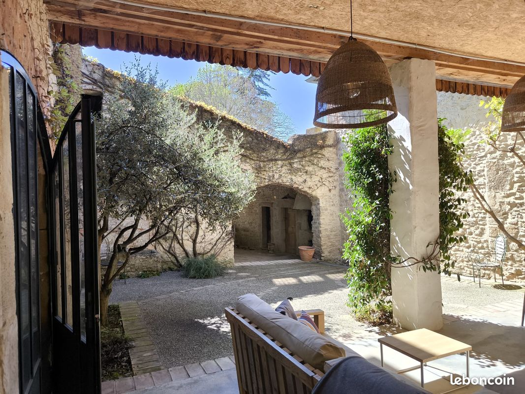 Maison 20 pièces 435 m² · à Chabrillan · 435 m² · 750 000 €
