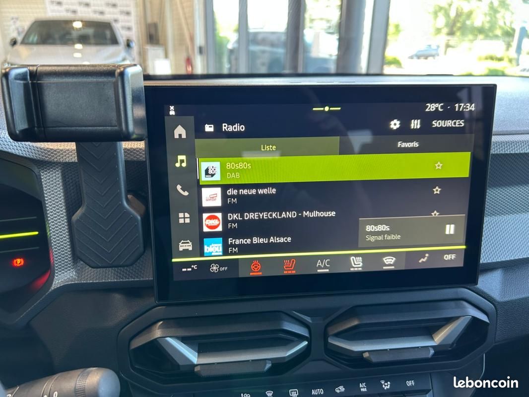 Dacia Duster Hybrid 155 Journey (image 15)