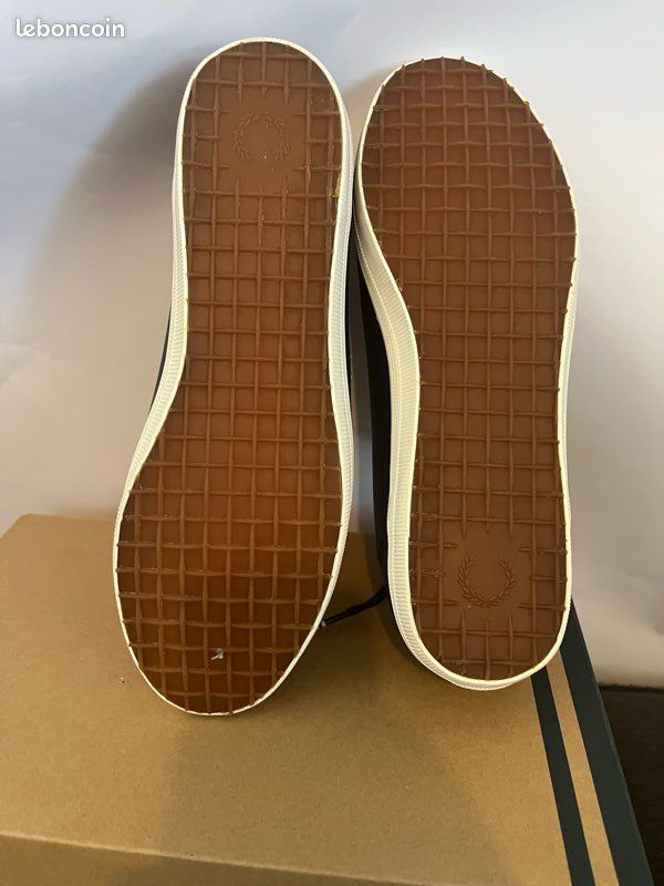Chaussure Fred Perry taille 42 (image 5)