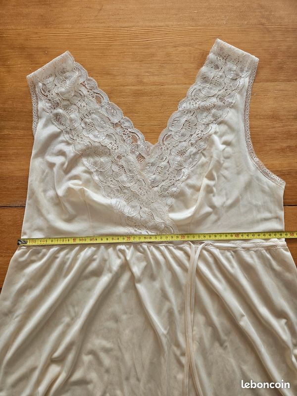 Chemise de nuit ancienne (image 2)