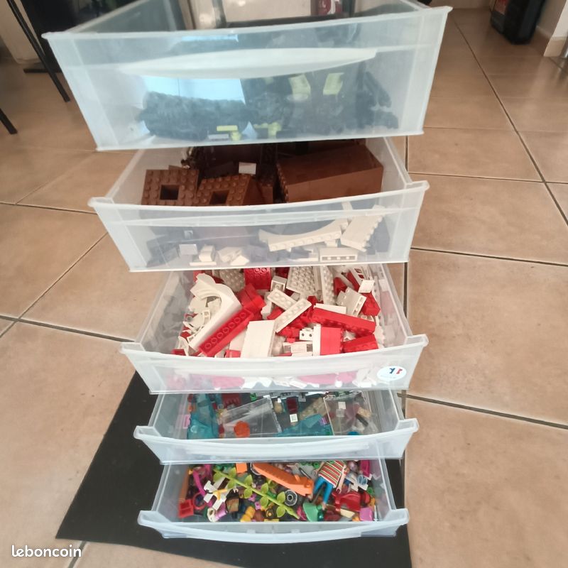 Lego (image 2)