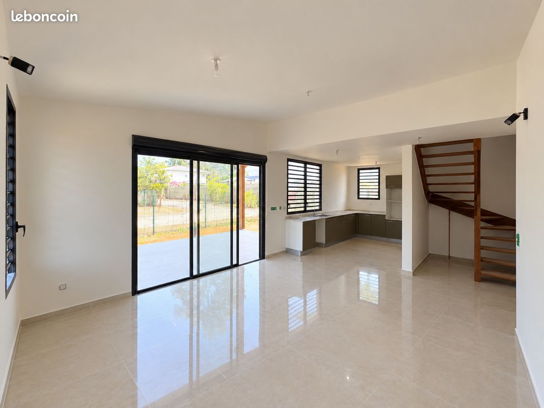 Maison 5 pièces 150 m² · à Remire-Montjoly · 149,8 m² · 2 400 €/mois