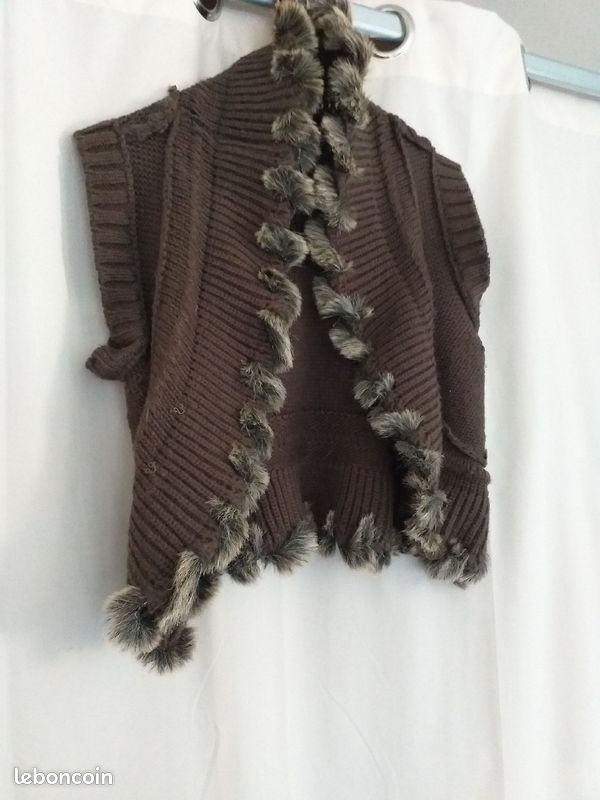 Vend la moitié de ma garde-robe à prix mini et une affaire de 50 escarpins a bas prix cause déménage (image 3)