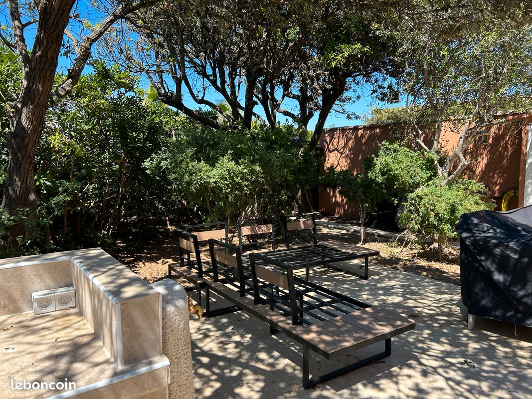 Rez-de-jardin à 100m de la plage tout rénové (image 5)