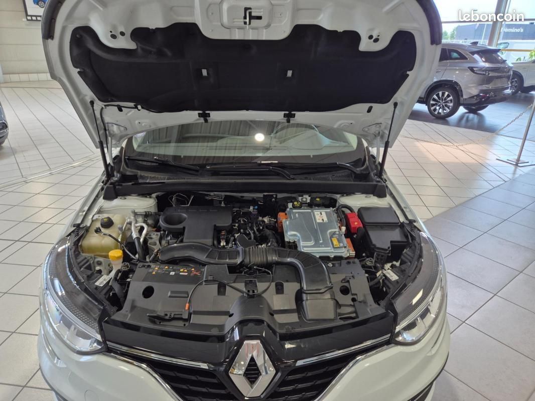 Renault Mégane IV Berline E-Tech plug-in hybrid 160 Evolution (image 17)