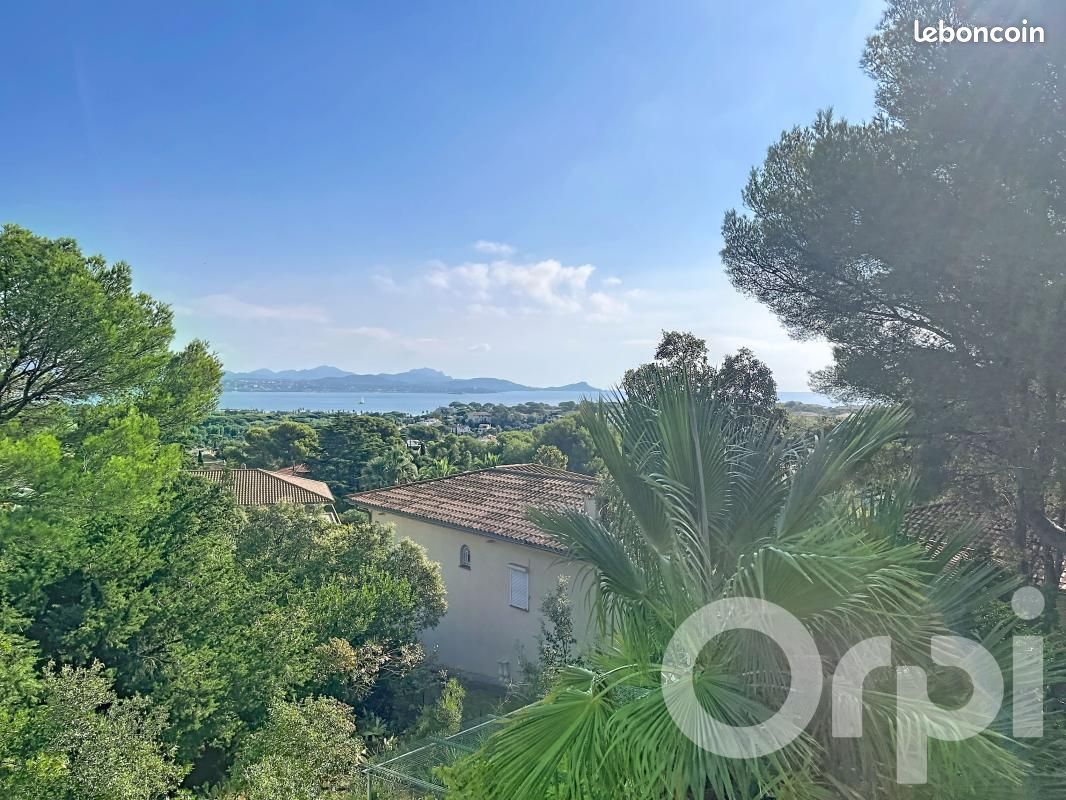 Appartement 3 pièces 108 m² · à Fréjus · 108 m² · 395 000 €