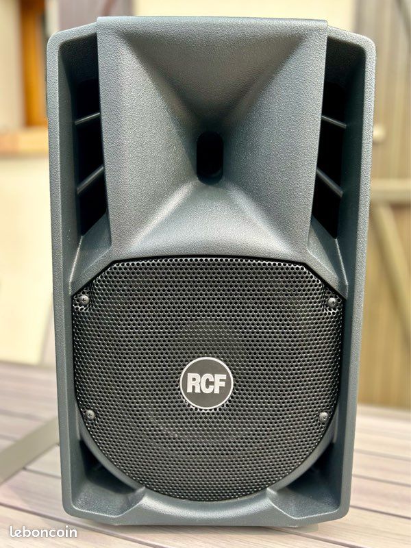 Audiofanzine Rcf Art 408a Système Audio RCF Art 408a Art 902as - Main Image