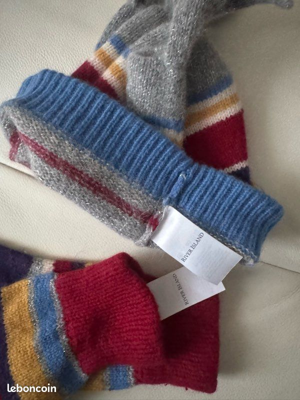 Bonnet (Beanie) River Island Noir Et Blanc - Pour Femme - Occasion - État à Vérifier