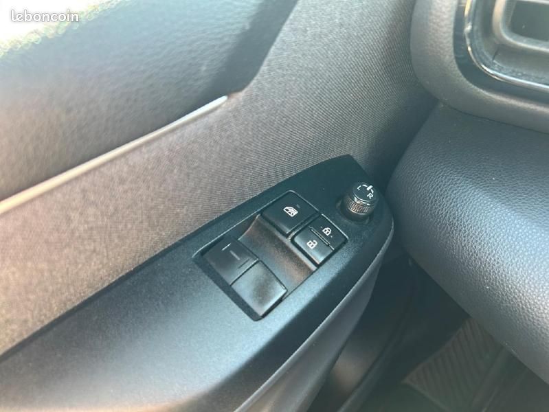 Toyota Yaris 116h Dynamic Business 5p + Programme Beyond Zero Academy MY22 (image 20)