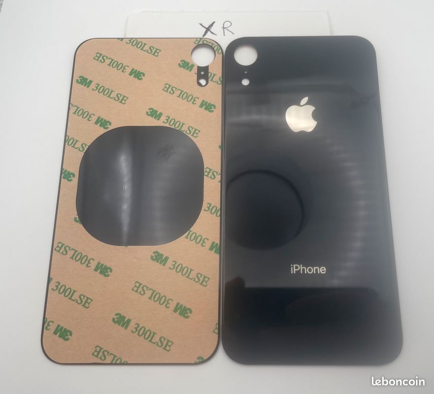 Vitre arrière iPhone XR noir avec logo (image 1)