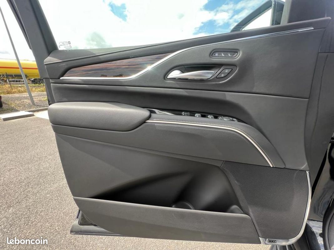 CADILLAC ESCALADE ESV Premium Luxury V8 6.2L (image 17)