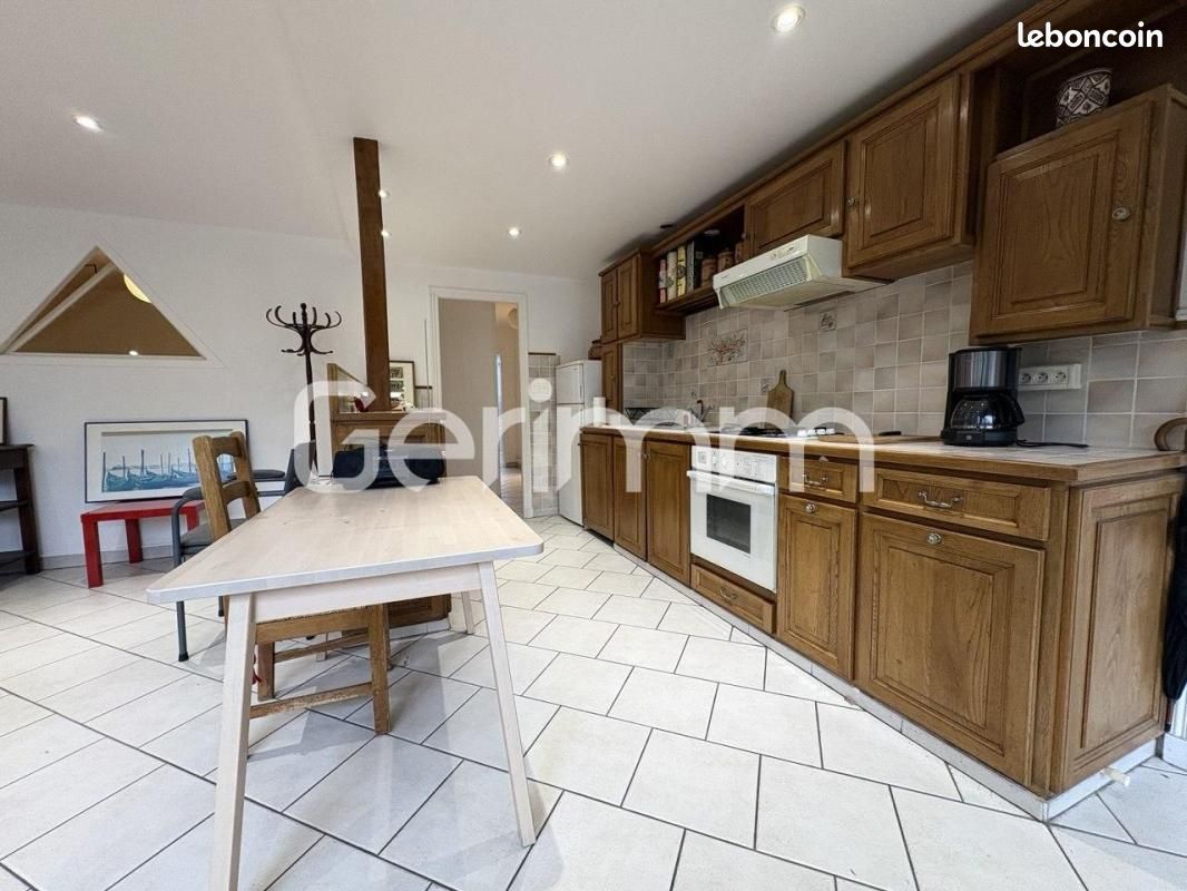 Appartement 3 pièces 68 m² · à Grenoble · 68 m² · 75 000 €