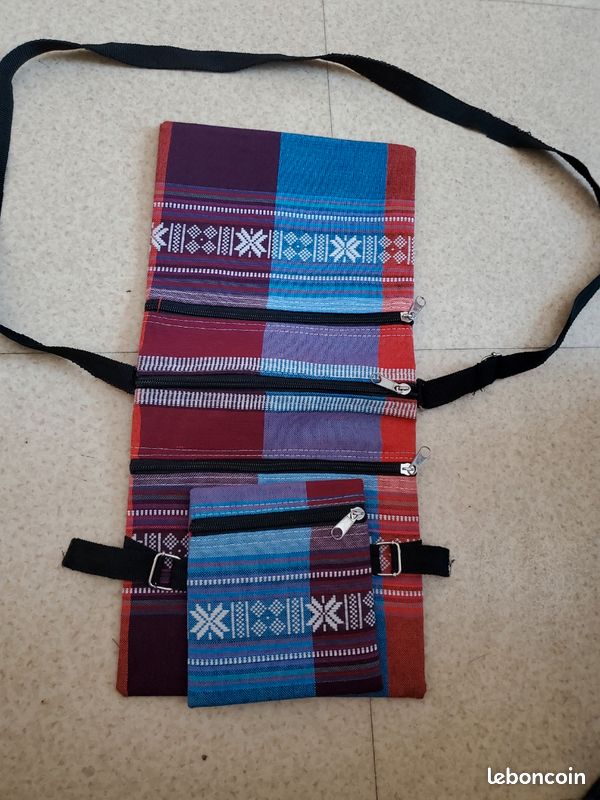 Pochette achetée au PEROU (image 6)