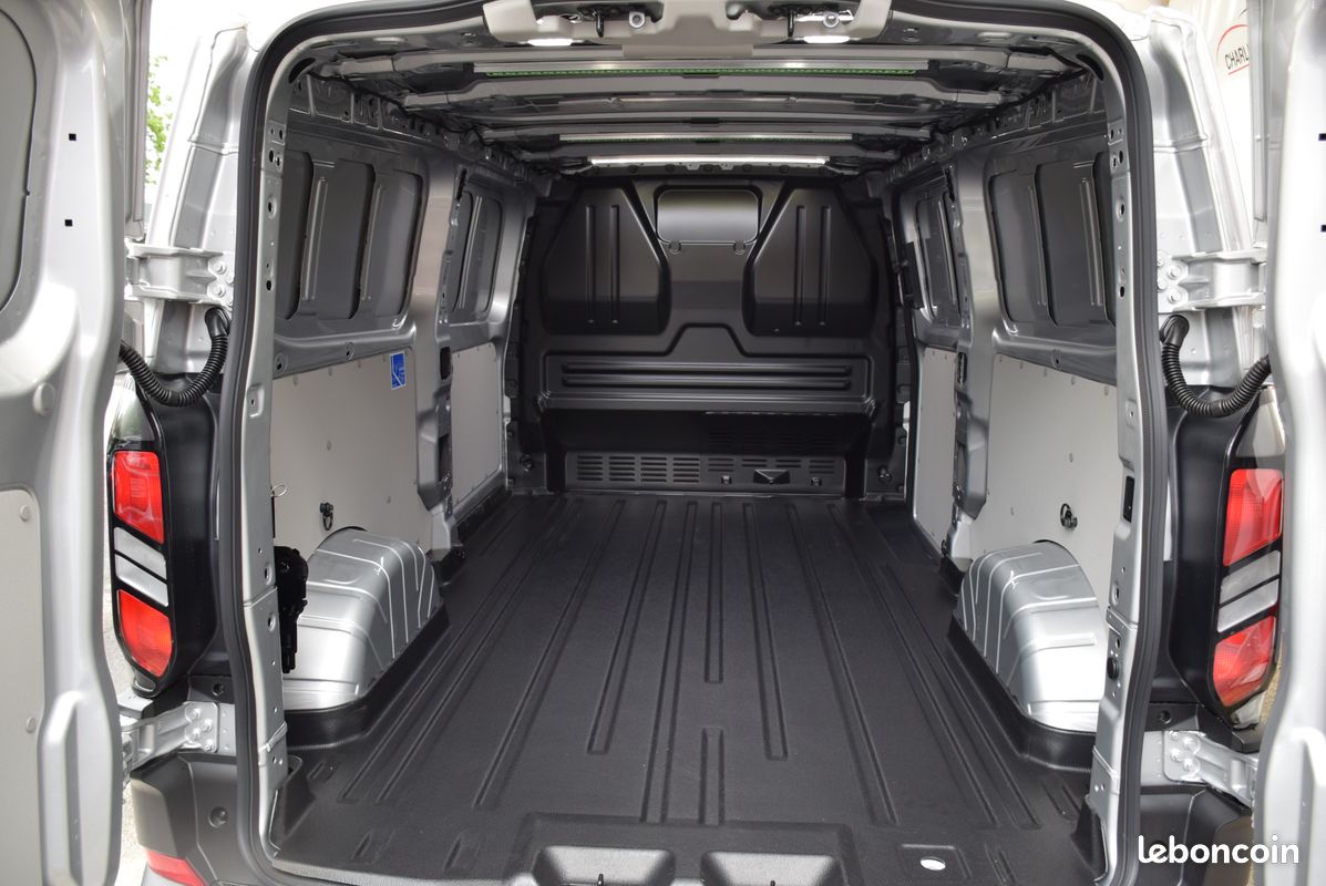 Ford Transit Custom Trail 4x4 320 L2H1 2.0 EcoBlue 170ch BVA8 (image 7)