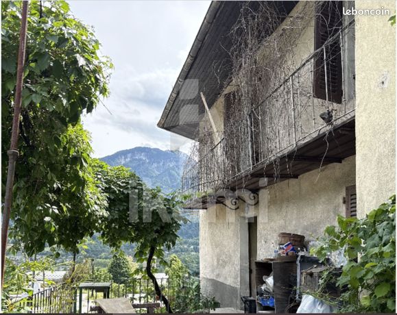 Maison 10 pièces 240 m²