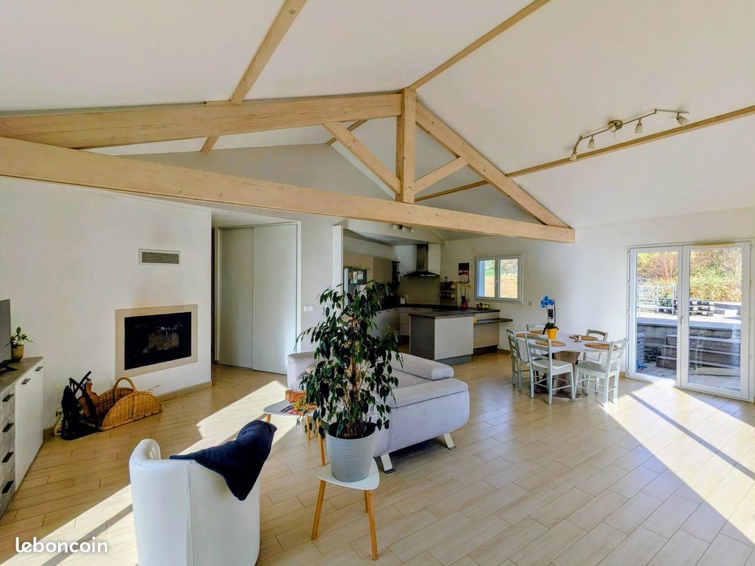 Maison 6 pièces 175 m² · à Hurigny · 175 m² · 399 000 €