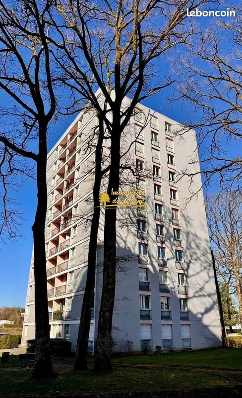 Immeuble 2800 m² · à Luxeuil-les-Bains · 2 800 m² · 1 575 000 €