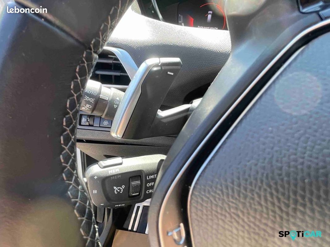 PEUGEOT 5008 BlueHDi 130ch S&S EAT8 Roadtrip (image 24)