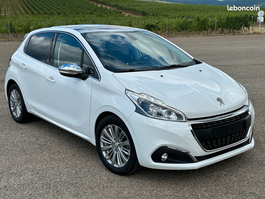 PEUGEOT 208 Allure 1.2 PureTech 82CV S&S BVM5 (image 3)