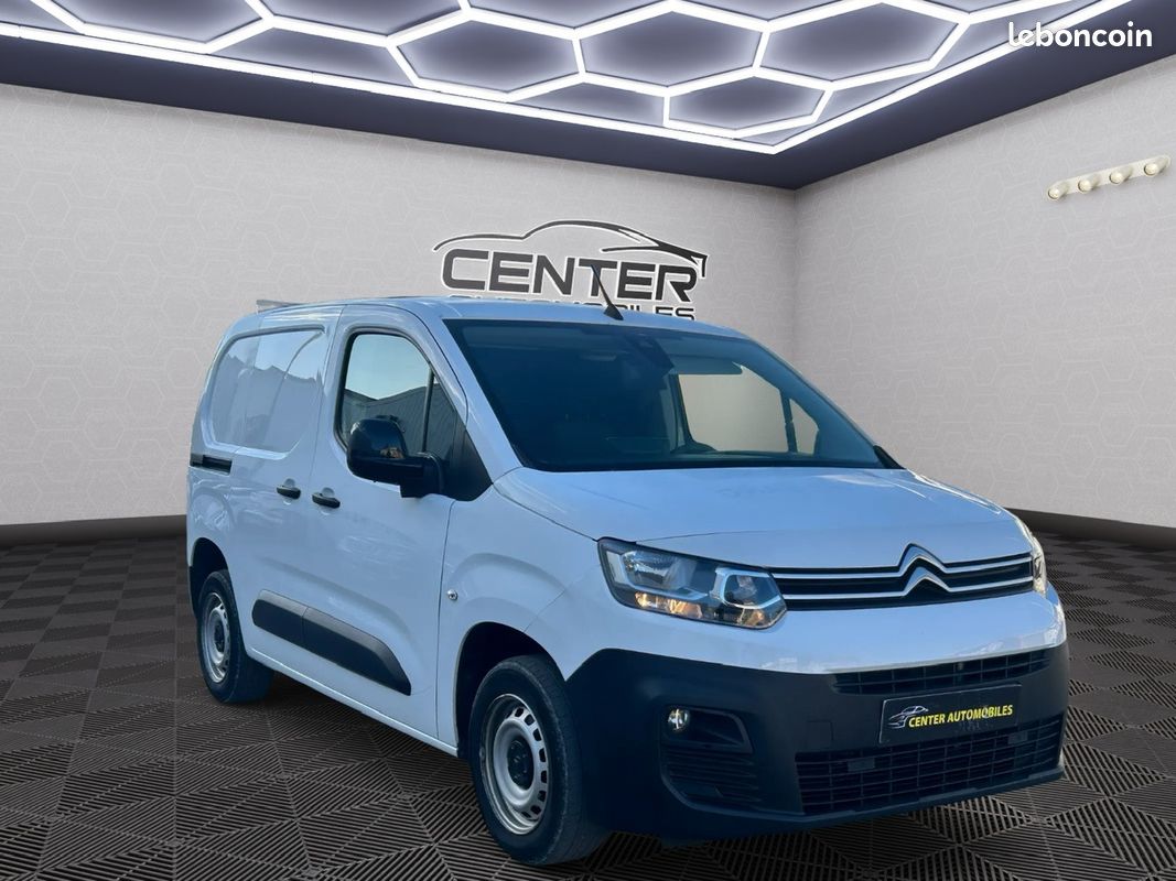 Citroën BERLINGO FOURGON M 1.5 BlueHDi BVM6 S&S 102 cv TVA RECUPERABLE {CAMERA DE RECUL + ANGLE MORT + CLIM + CARPLA} (image 2)