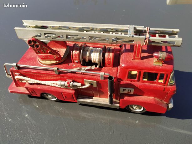 Ancien Camion De Pompier Vintage à Iction 14,5 Cm Modern Toys Masudaya