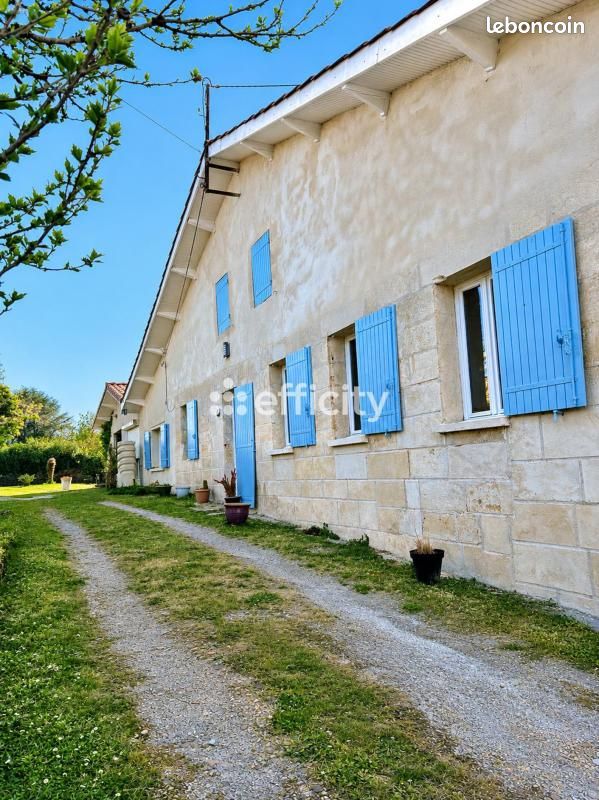 Maison 6 pièces 165 m² · à Coutras · 165 m² · 190 000 €