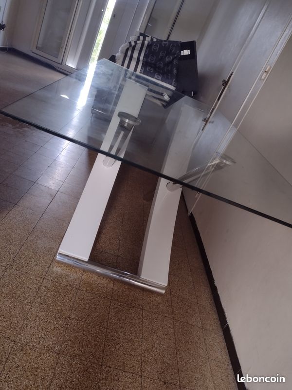 Table.en verre (image 2)