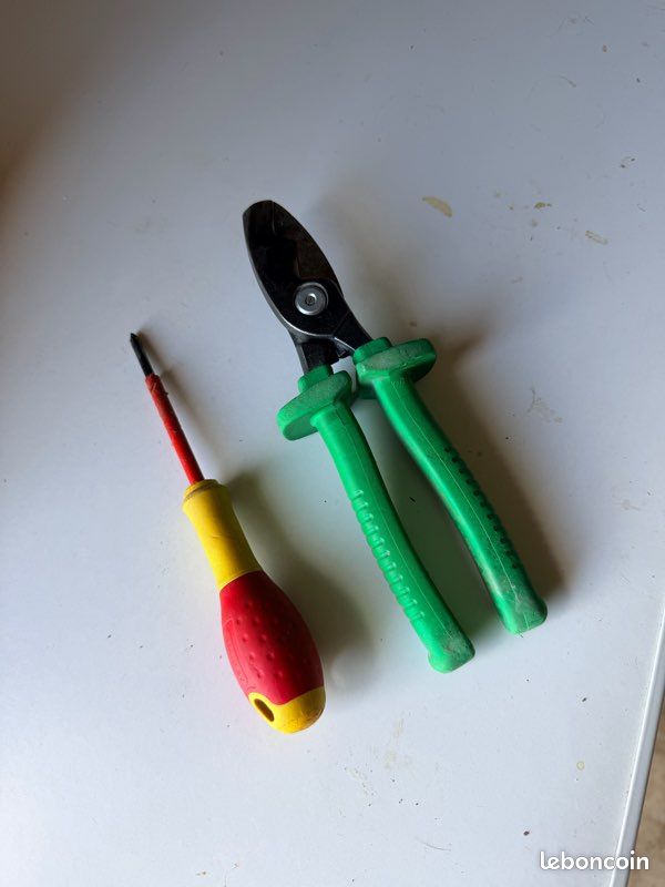 Outils d’électricien extraordinaire (image 1)