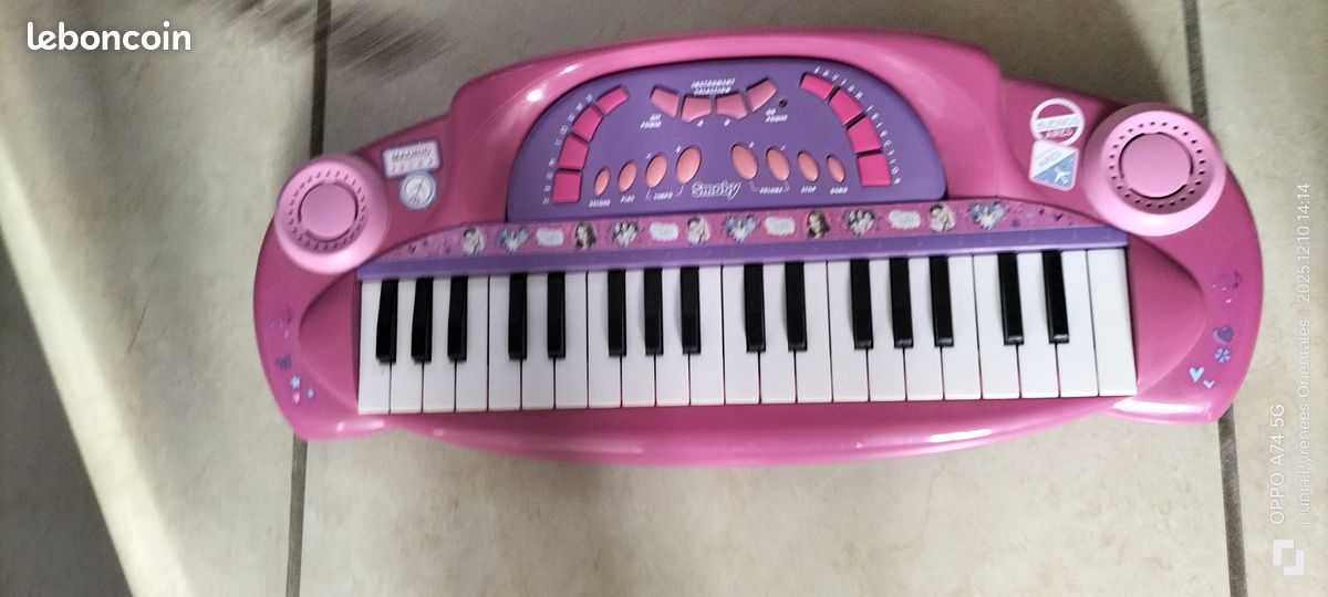 Petit piano (image 1)