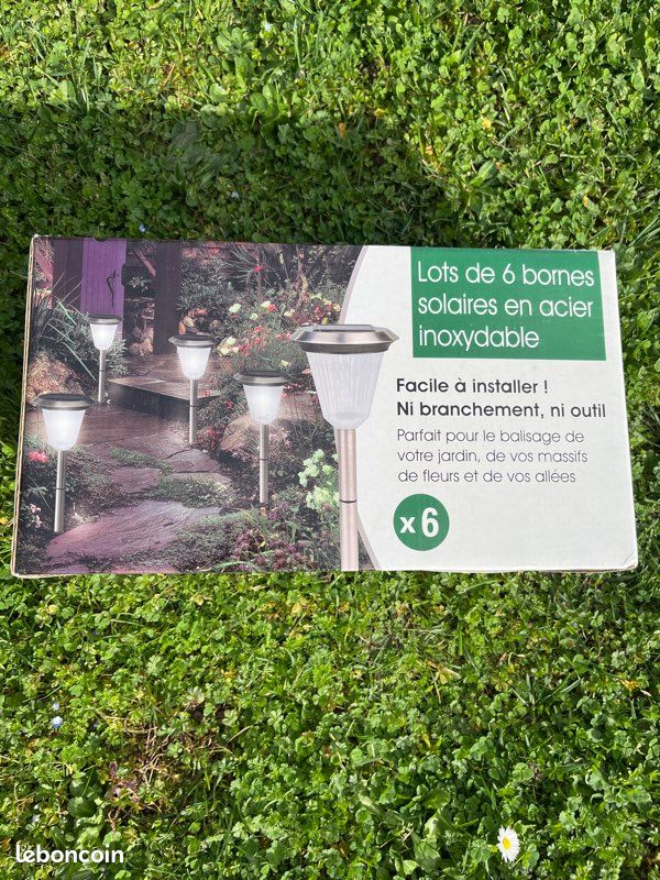 Lot de 6 bornes solaires neuf (image 1)