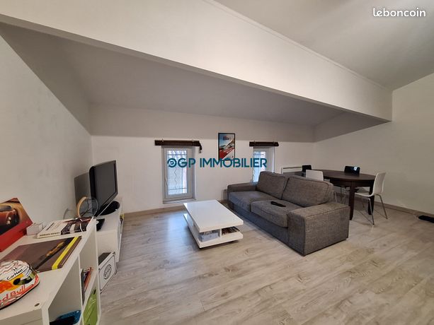 https://img.leboncoin.fr/api/v1/lbcpb1/images/93/0c/d6/930cd609cb75edc50f5b6801df6cd5f75b1fc485.jpg?rule=ad-image