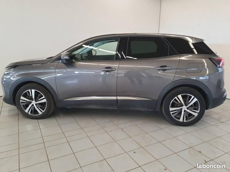 Peugeot 3008 HYBRID 225ch Allure Pack e-EAT8 (image 8)