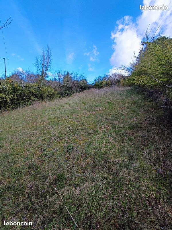 Terrain viabilisé de 510m² · à Auch · 48 000 €