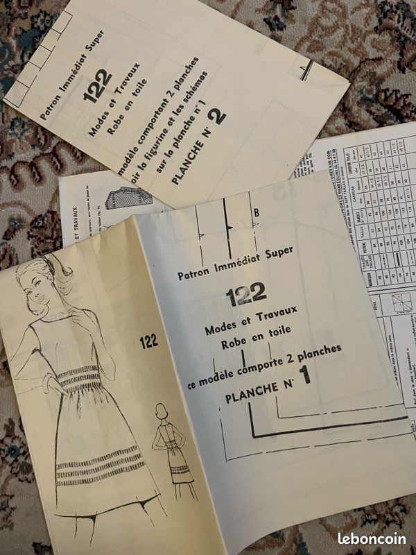 Patron vintage Modes et Travaux avec boutons en nacre - Le Grenier de Lisette