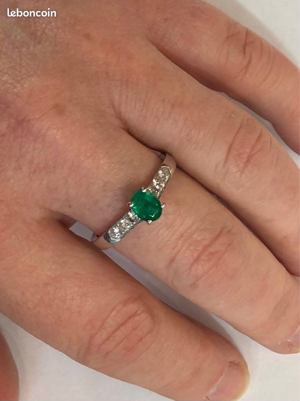 Bague En Or Blanc Avec 4 Diamants Et 5 émeraudes (total ~0.40ct) - Occasion, Poinçon Tête D'aigle - Bijou Ancien