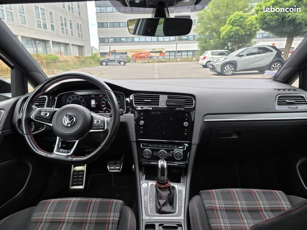 VOLKSWAGEN GOLF GTI Performance 2.0 16V TSI - 245 cv - BV DSG 7 (image 16)