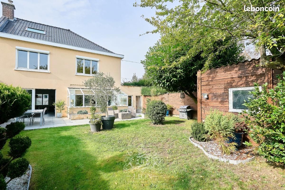 Maison 5 pièces 151 m² · à Tourcoing · 151 m² · 582 000 €