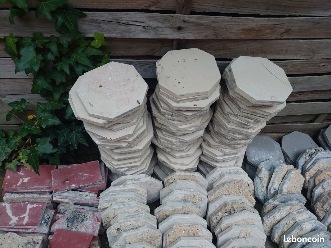 Carreaux anciens à donner rapidement (image 1)