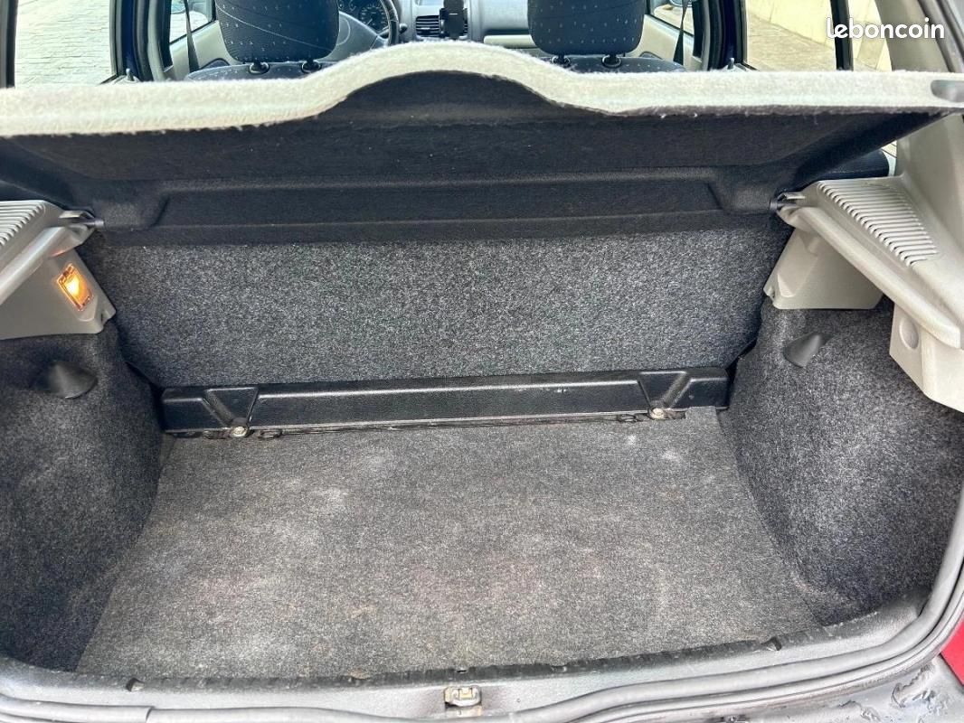 Renault Clio 1.2 60 AUTHENTIQUE (image 33)