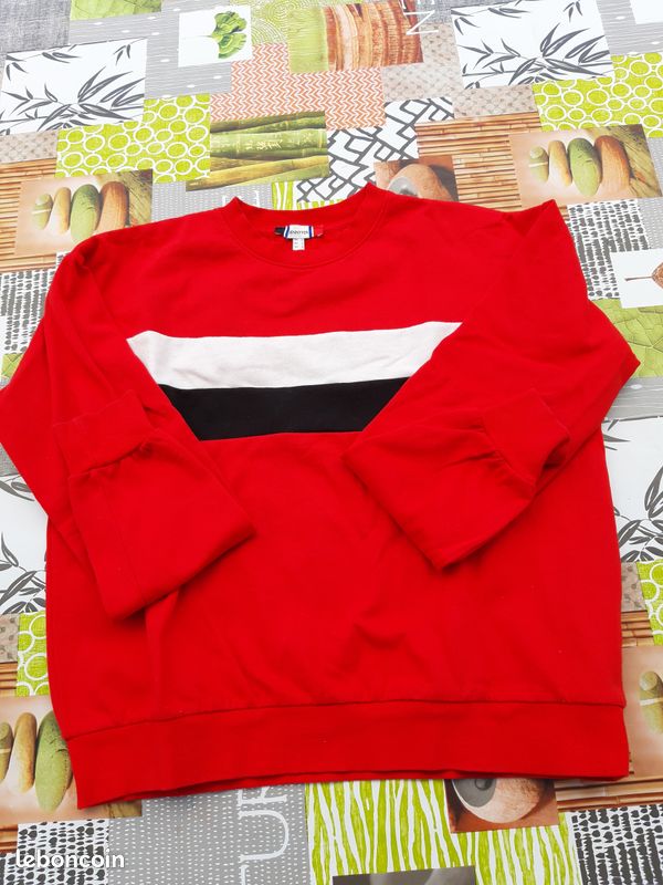 Sweatshirt Jennyfer rouge Taille S (image 1)