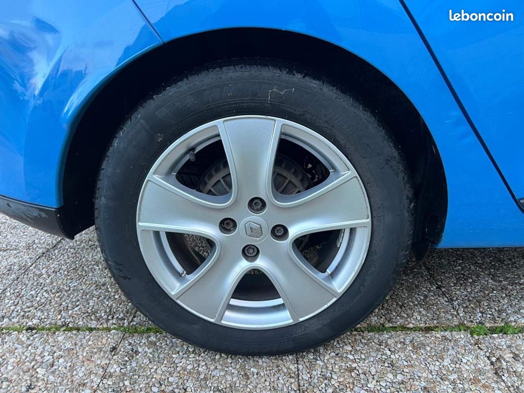 Renault Clio IV ESTATE TCe 90 eco2 Intens (image 6)