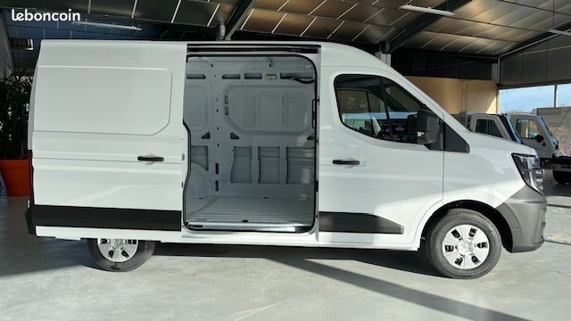 33 990 HT - Nissan INTERSTAR 3T5 L2H2 DCI 170 BVA9 N-CONNECTA + CAMERA / NEUF (image 5)
