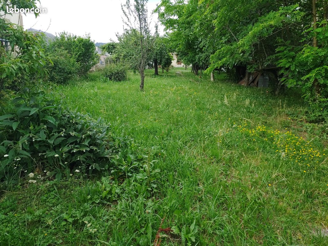 Vente grange et terrain constructible · à Bagnères-de-Bigorre · 40 000 €